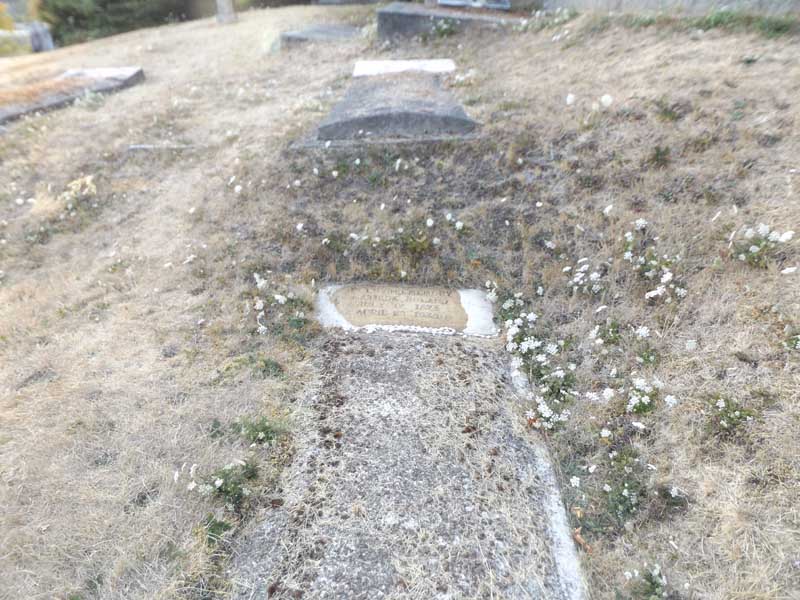image of gravestone