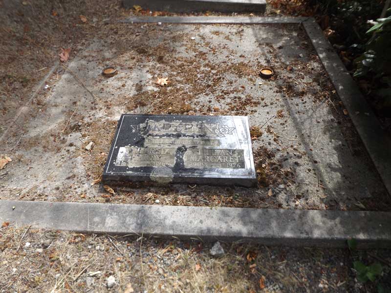 image of gravestone