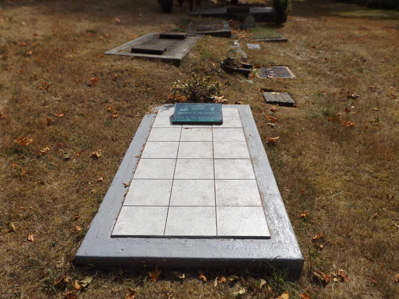 image of gravestone